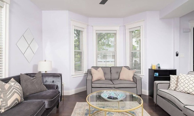 Everett Condo | Large & Modern Luxury Duplex Home close to Boston & Cambridge with Free Parking