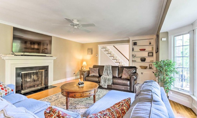 Salisbury Street House | Large Private Yard Grand Worcester Getaway