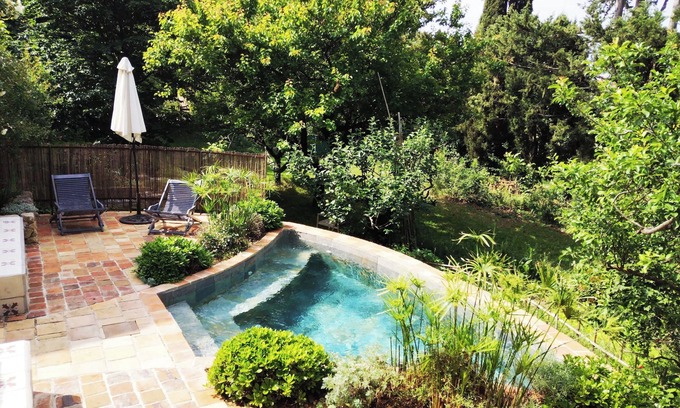 Monteux House | Large Provencal Mas and independent Gîte 270m2- 4000m2 of land