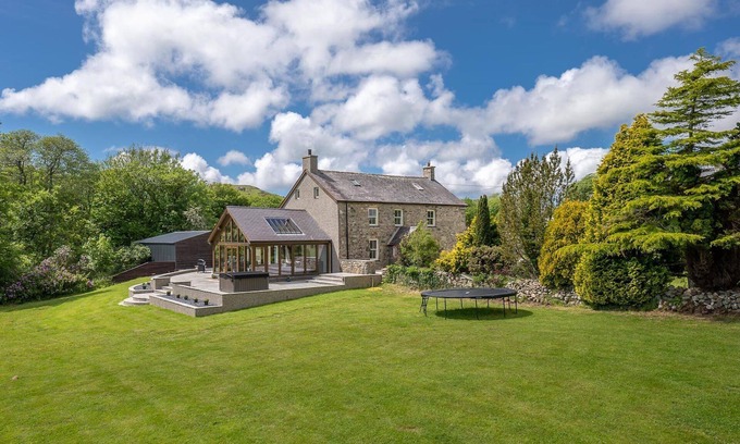 Rhyd-y-clafdy Cottage | Large Stone Cottage With Hot Tub and Sea Views | Ty-Newydd-Llannor