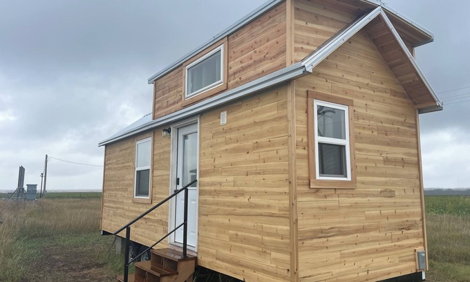Walker Cabin | Large Tiny Home Cabin - Sleeps 6