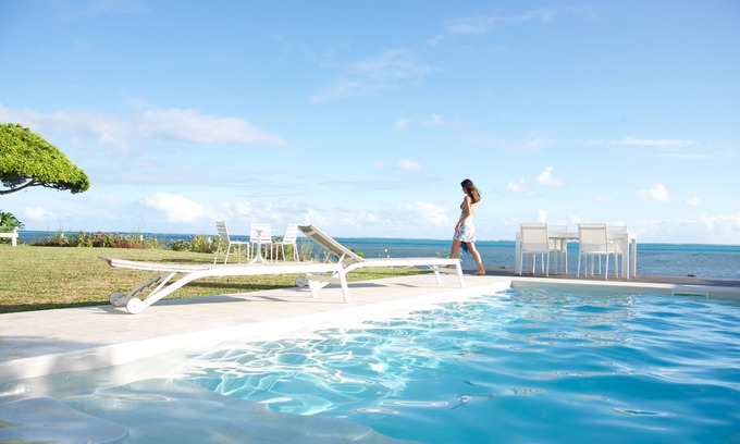 Paea House | Large villa Le Ficus by the sea with swimming pool