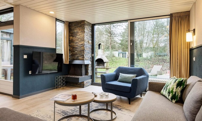America House | Large VIP Cottage 6 People