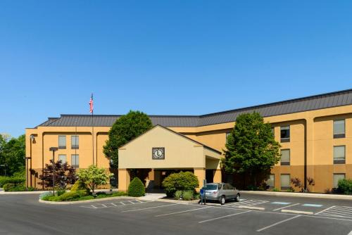 Carlisle Hotel | Larkspur Landing Carlisle