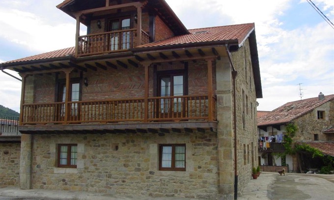 Lloreda Apartment | Las Anjanas de Lloreda