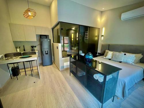 Las Lomas I House | Las Lomas Luxury House