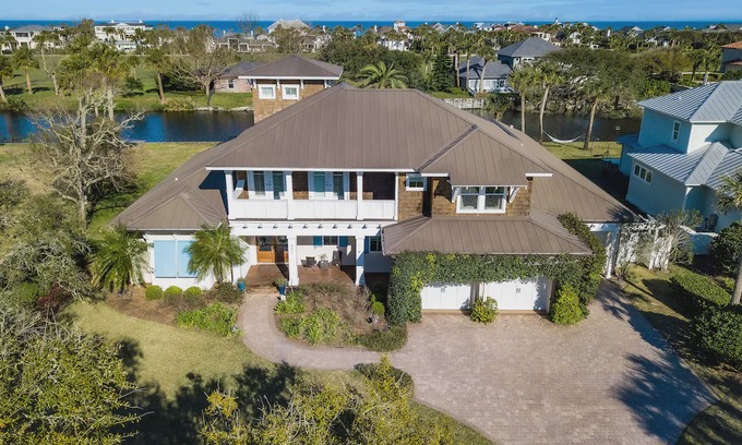 Ponte Vedra Beach House | Last minute summer specials! Walk to the beach! Light and bright vacation home!