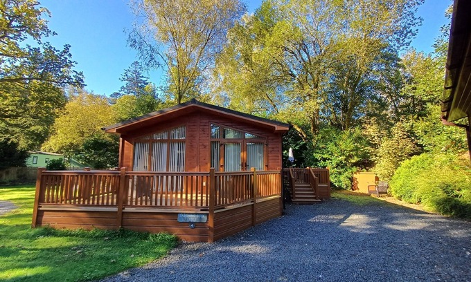 Troutbeck Bridge Cabin | laughing Duck - a holiday lodge that sleeps 6 guests in 3 bedrooms