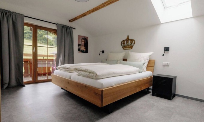 Stanggaß Apartment | Lausdirndl - 65sqm, 2 sep. Bedroom, bathroom/WC, balcony,
