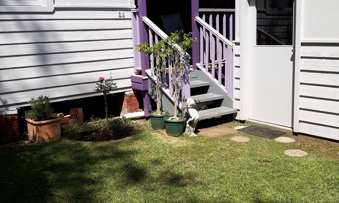 Jamberoo Cottage | Lavender Cottage - Quaint cottage