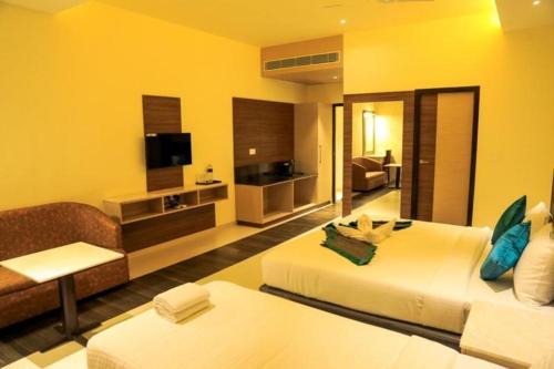 Mayiladuthurai Hotel | Laya Regency