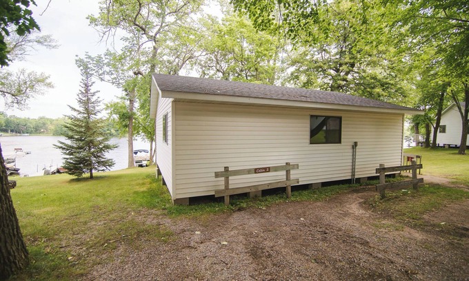 Richmond Cabin | Lazy Days, a 3BR lakefront cabin on the Horseshoe Chain of Lakes in Richmond, MN