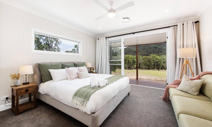 Erudgere Other | Lazy Frog Lodge: Mudgee country luxury near town