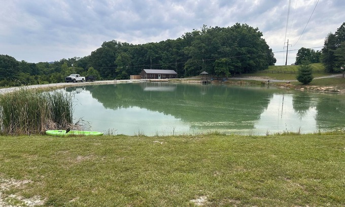 Wallingford House | Lazy Lake Cabin 2! Pet Friendly!