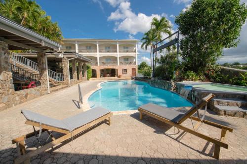 Puntas Hotel | Lazy Parrot Inn