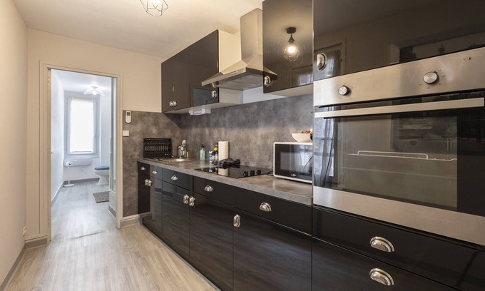 Honfleur Apartment | šµ Le 77 de Satie - City center apartment 3P capacity