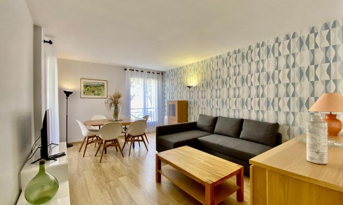 Champs-sur-Marne Apartment | Le Beaugency Near Paris & Disneyland