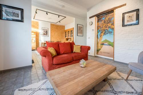Baisy-Thy House | Le Bivouac