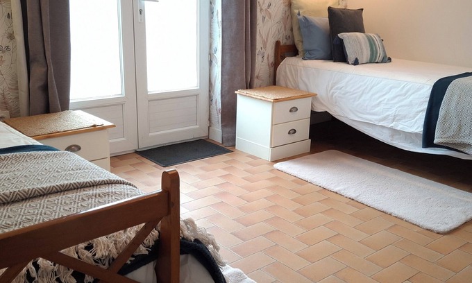Saint-Aignan Bed & Breakfast | Le Black Dog Bedroom 4