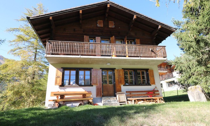 Evolene Ski Chalet | Le Bouquetin - Chalet familial- 8 personnes