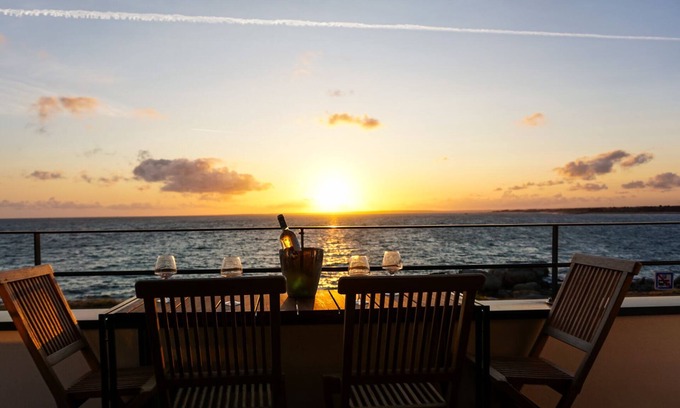 Trevignon Apartment | -Le Calypso - Élégance et Sublime vue Mer- Pointe de Trevignon -