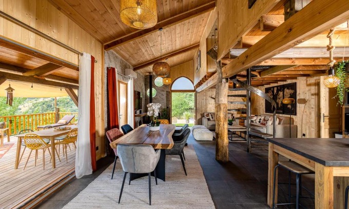 Faugeres Ski Chalet | Le Chalet d'Anjuléa