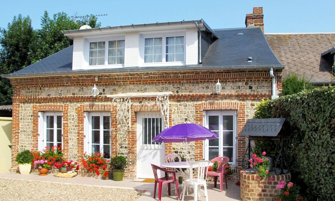 Saint-Pierre-en-Port House | Le Champ des Mouettes by Interhome