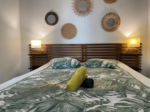 Castelnaudary Apartment | Le charme au fil de l eau jardin barbecue pour 4 personnes