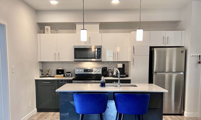 Westbank Condo | Le Cocon Bleu