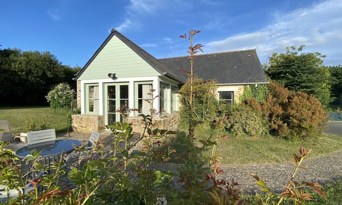 Saint-Alban House | LE COURTIL domaine Le Bois de Leven
