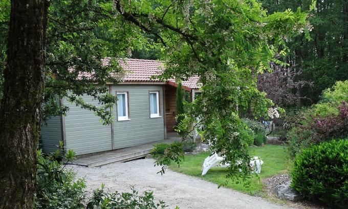Le Fay Ski Chalet | LE FAY: Chalet (Vanneau) on the edge of a pond surrounded by nature