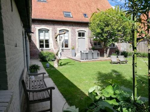 Herzeele House | LE GITE DU PRESBYTERE