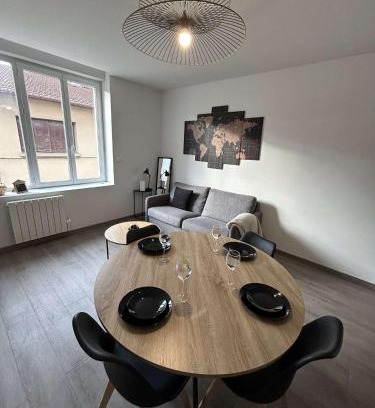 Le Peage-de-Roussillon Apartment | Le Grand RepublicainT2