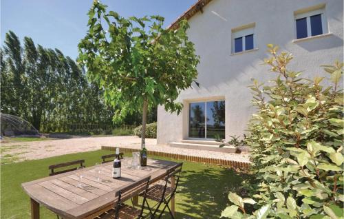 Le Sambuc House | Le Jardin