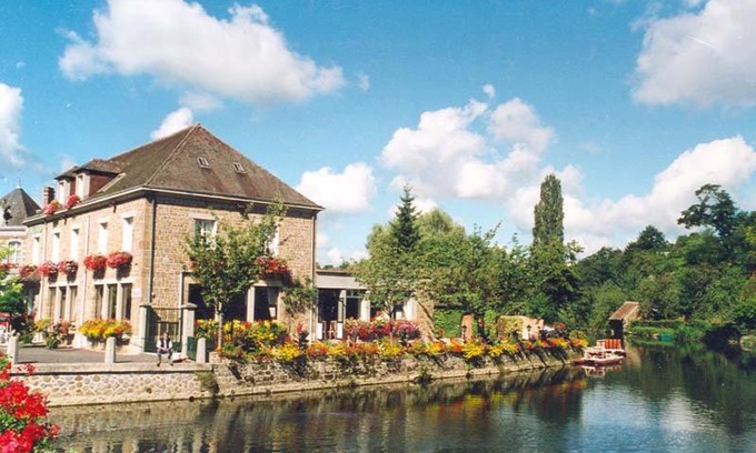 Putanges-le-Lac Hotel | Le Lion Verd