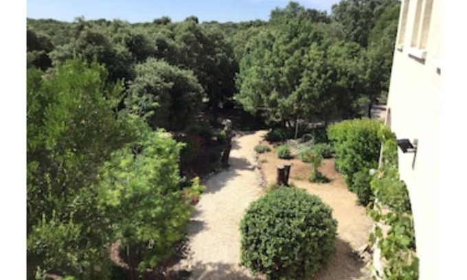 Mejannes-le-Clap Apartment | LE MADIER EN PROVENCE