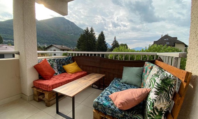 Annecy-le-Vieux Apartment | Le Malaga - parking & balcon, à 500m du lac !