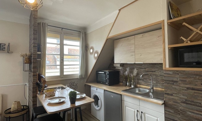 Calais City Center Apartment | le Marin comfortable studio