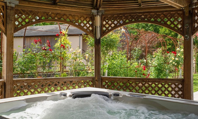 Auriac-du-Perigord Hotel | Le Moulin de Mitou