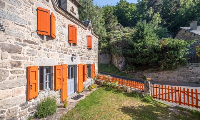 Peyre-en-Aubrac House | Le Moulin du Chambon 4 pers
