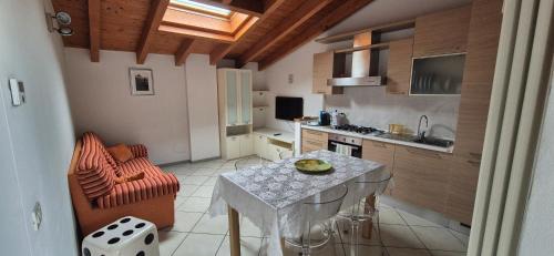 Pizzighettone Apartment | Le Mura Holiday Home in Gera