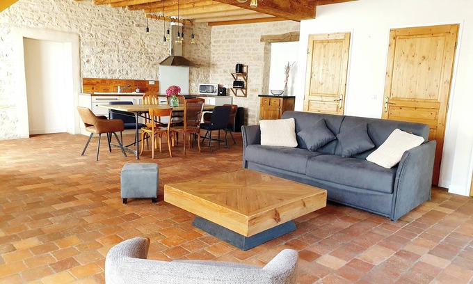Flagey-Echezeaux House | Le Pavillon Vougeot - Bonnes Mares - SPA