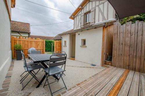 Lesmont House | Le Petit Cosy Champenois