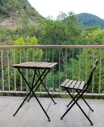 Savignac-les-Ormeaux Apartment | Le petit skieur