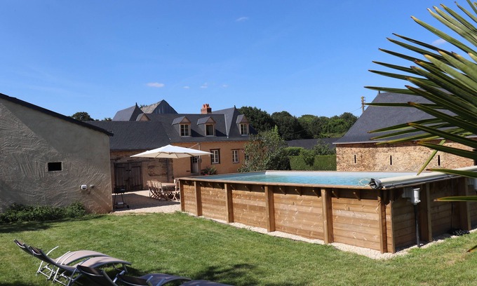 Chateau-Gontier House | Le Plessis aux Oiseaux