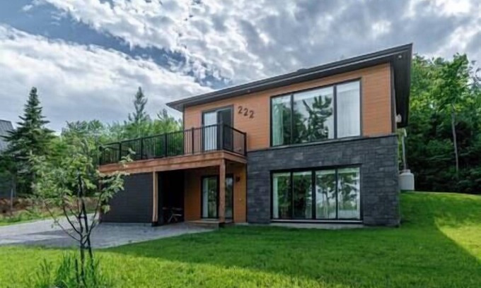 Saint-Joseph-de-la-Rive Ski Chalet | Le point de rencontre des Éboulements