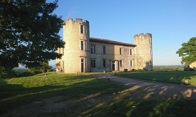Saint-Martin-de-Hinx House | LE POUY