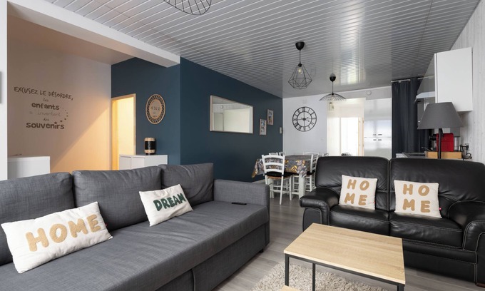 Bagneres-de-Bigorre Apartment | Le reflet des Pyrénées 6/8 people, close to town center and ski shuttles