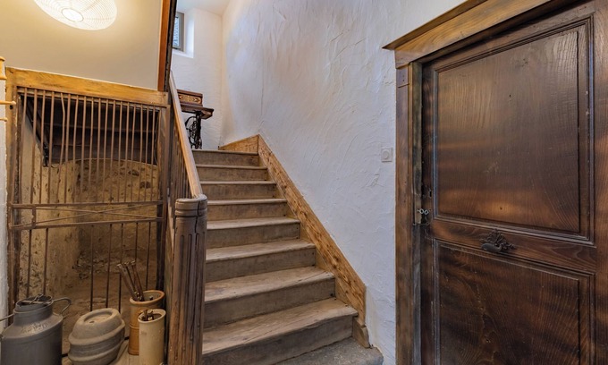 Nestier House | Le Repos du Poète