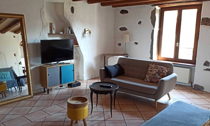 Annecy Old Town Apartment | Le Republique, heart of old town Annecy